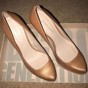NEW BCBGENERATION PLATFORMS IN LIGHT TAN/PEARL.